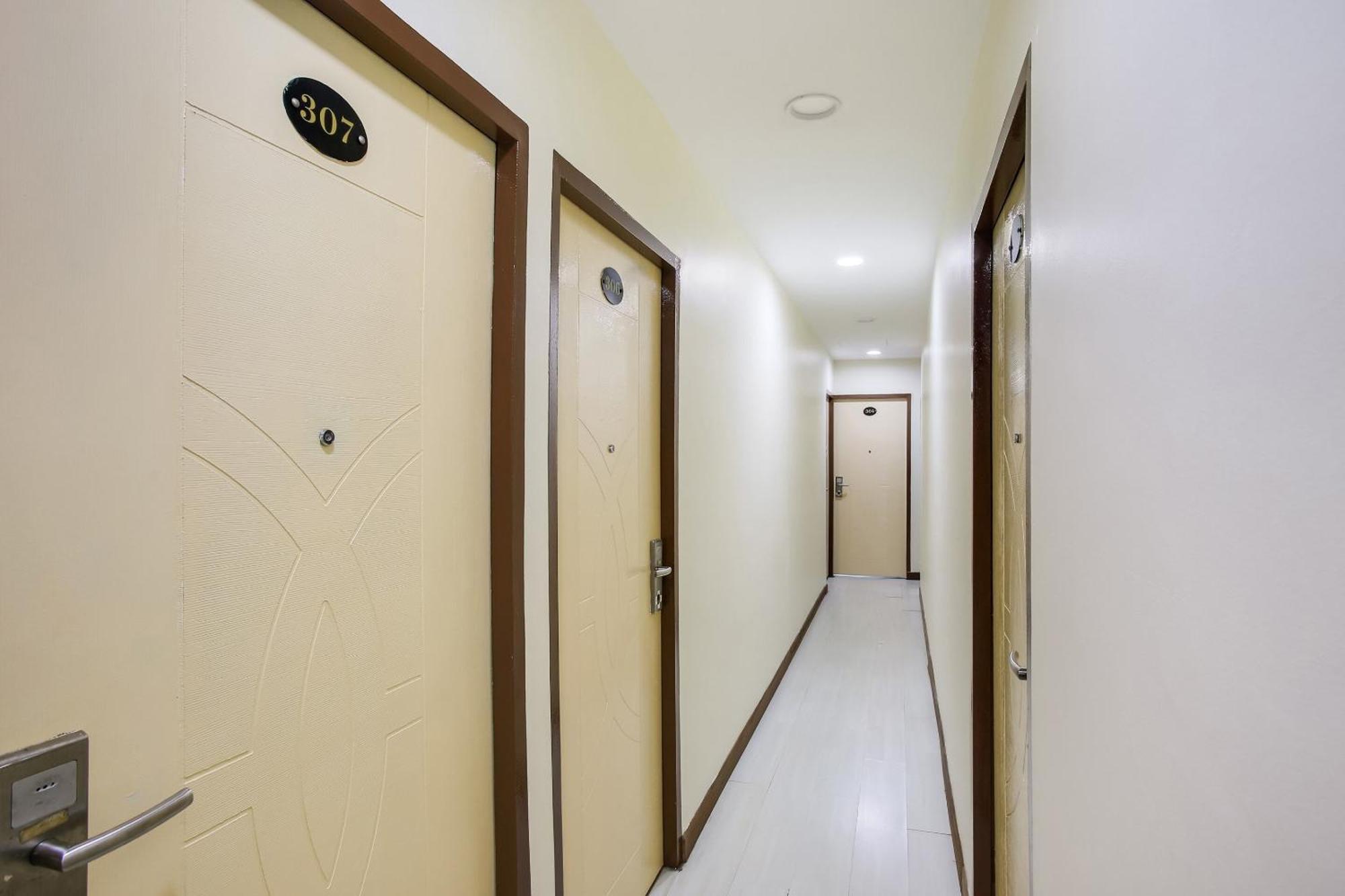 OYO 90282 Hotel Taj Inn, Seksyen 7 Shah Alam Kültér fotó