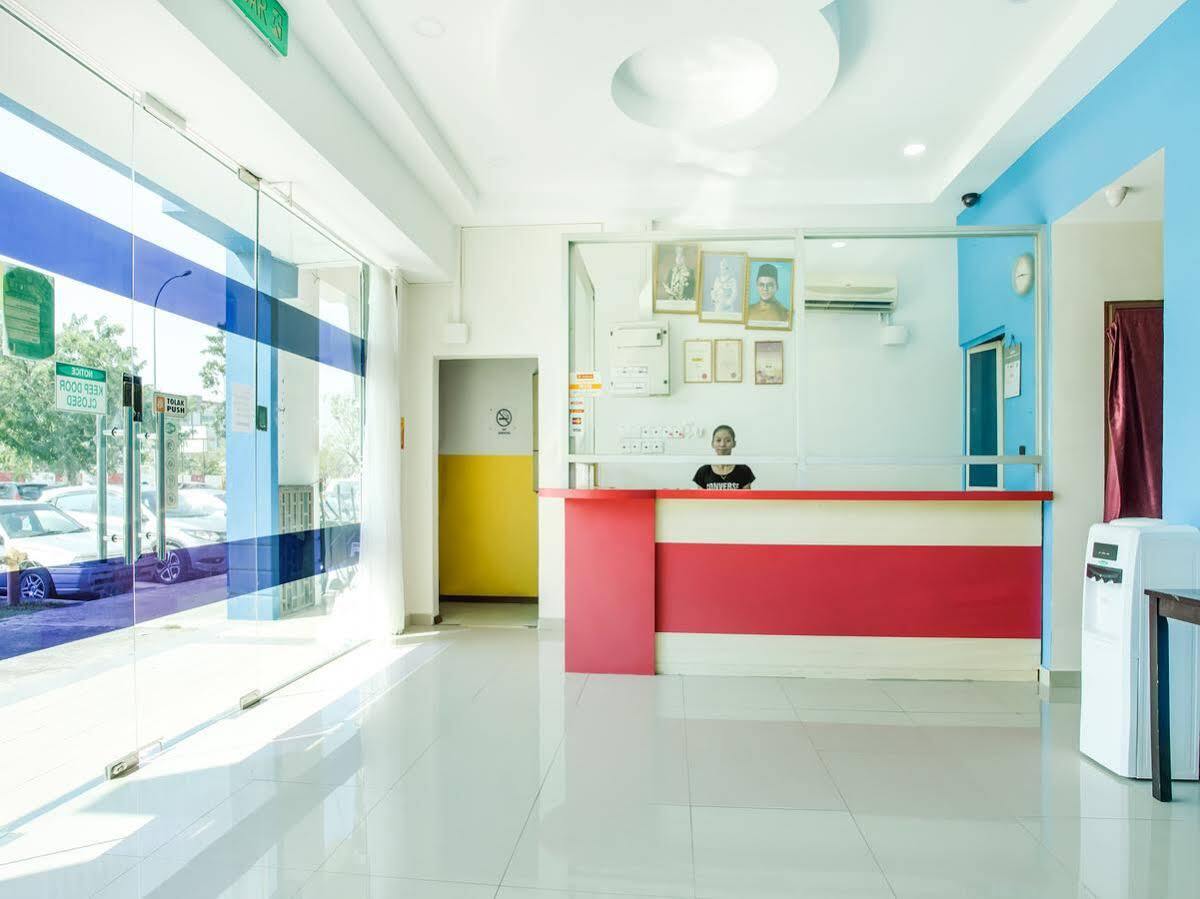 OYO 90282 Hotel Taj Inn, Seksyen 7 Shah Alam Kültér fotó